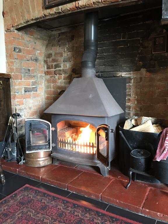Red Lion Inn Sidbury Exteriér fotografie